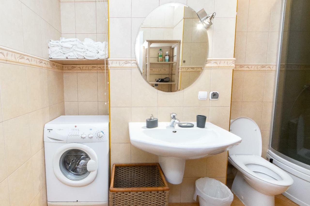Spacious Apartment In Old Town P4You Pl คราคูฟ ภายนอก รูปภาพ