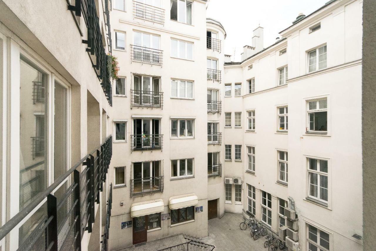 Spacious Apartment In Old Town P4You Pl คราคูฟ ภายนอก รูปภาพ