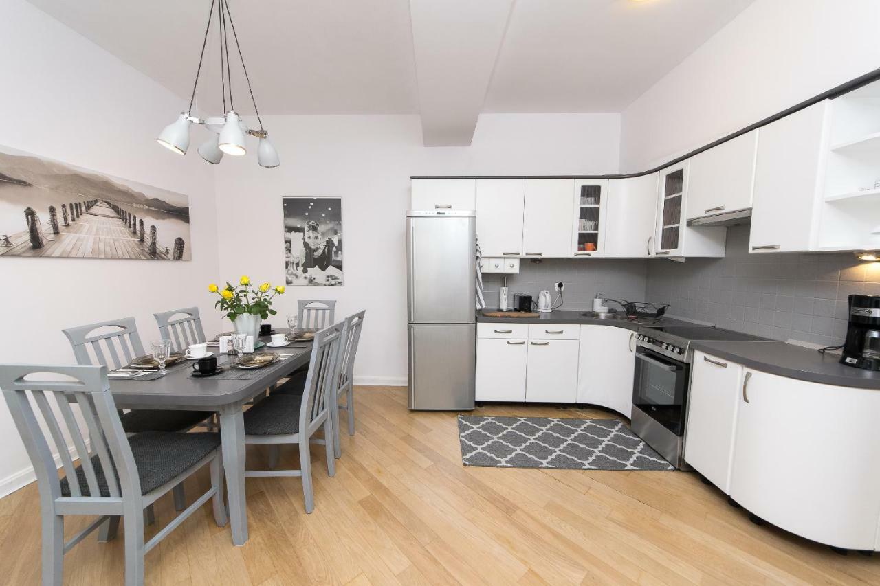 Spacious Apartment In Old Town P4You Pl คราคูฟ ภายนอก รูปภาพ